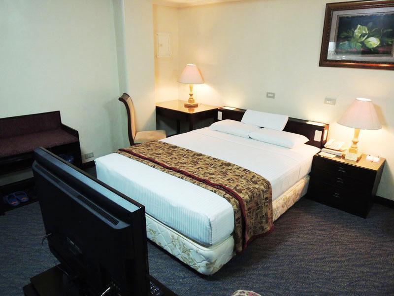 Hotel Asia Cebu Exteriör bild